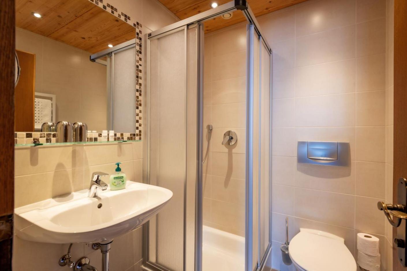 Haus Schroll Appartement Ried im Zillertal Buitenkant foto