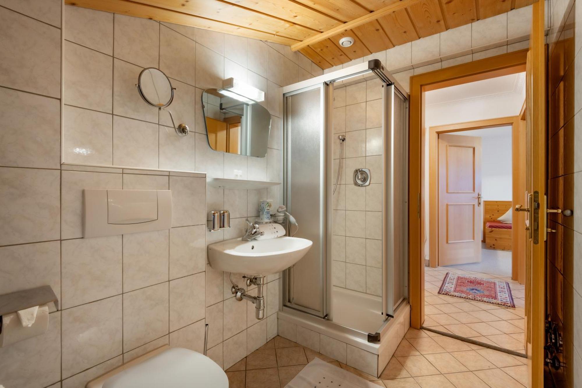 Haus Schroll Appartement Ried im Zillertal Buitenkant foto