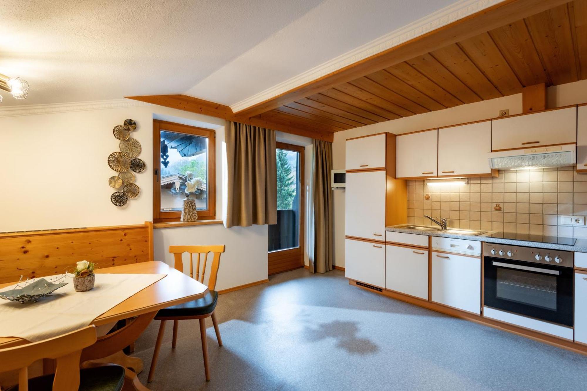 Haus Schroll Appartement Ried im Zillertal Buitenkant foto