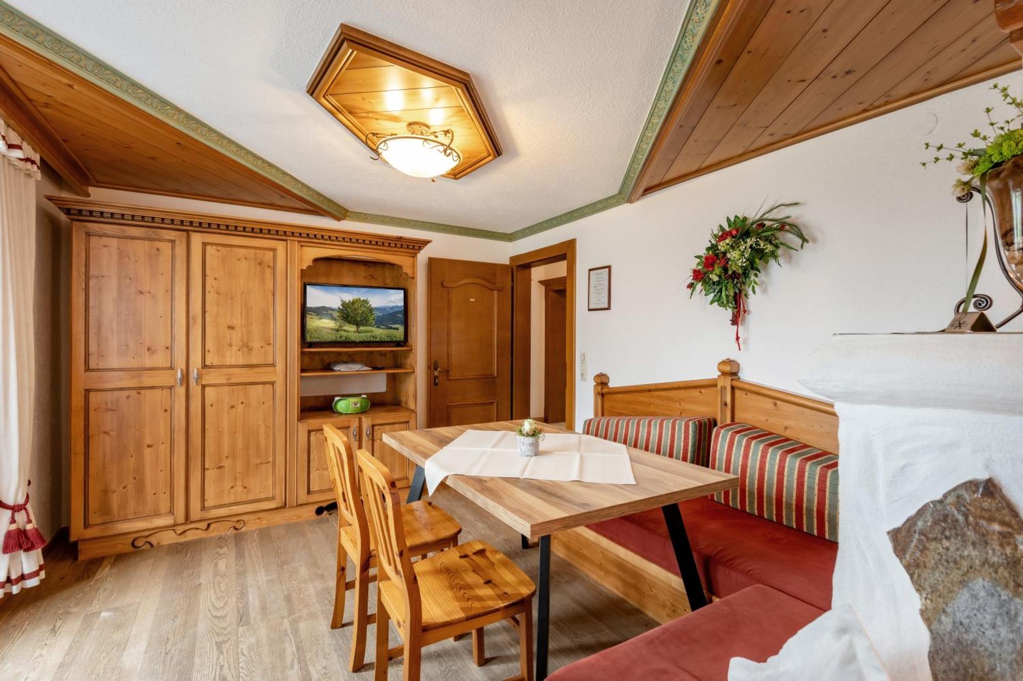Haus Schroll Appartement Ried im Zillertal Buitenkant foto