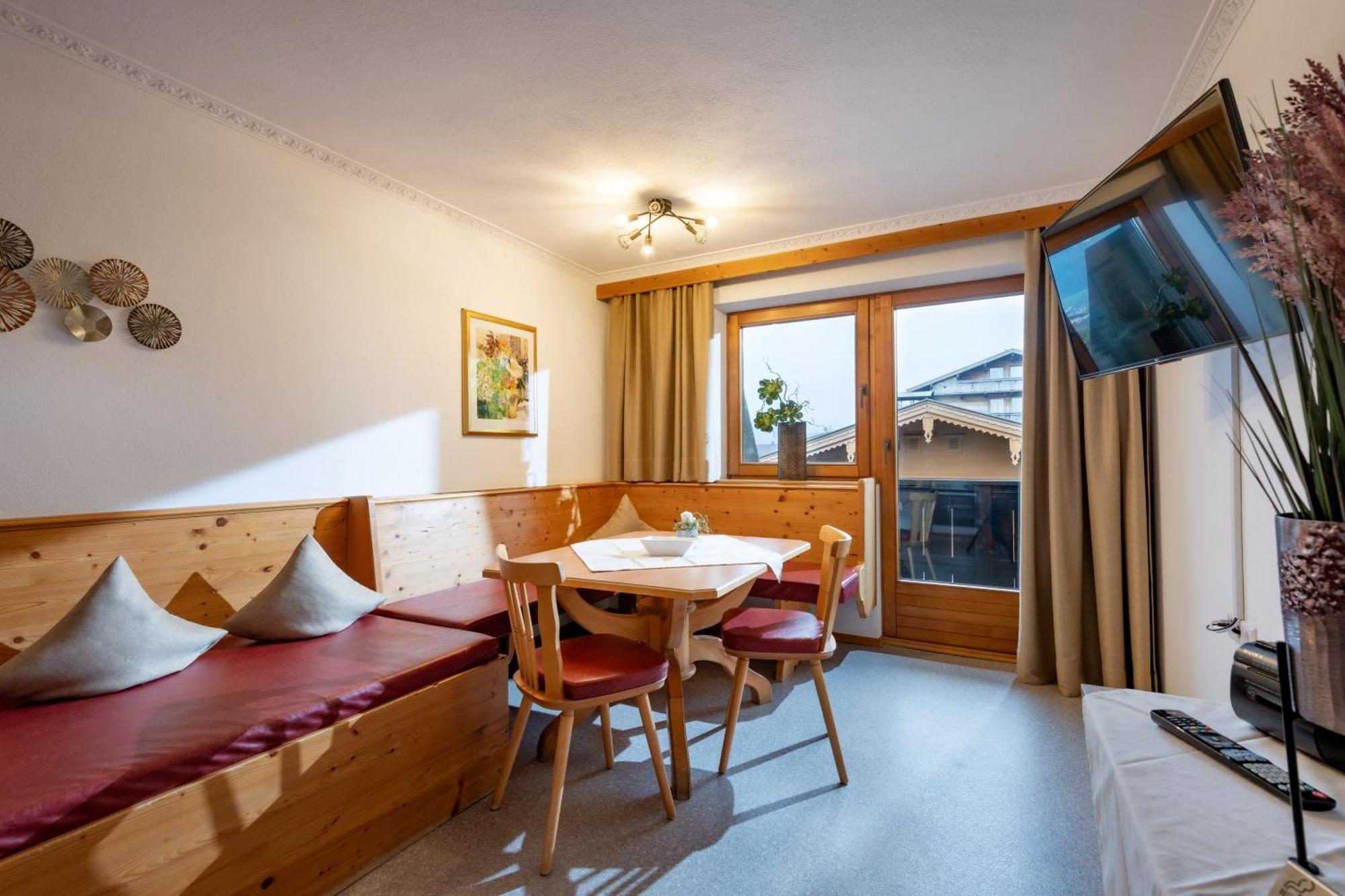 Haus Schroll Appartement Ried im Zillertal Buitenkant foto
