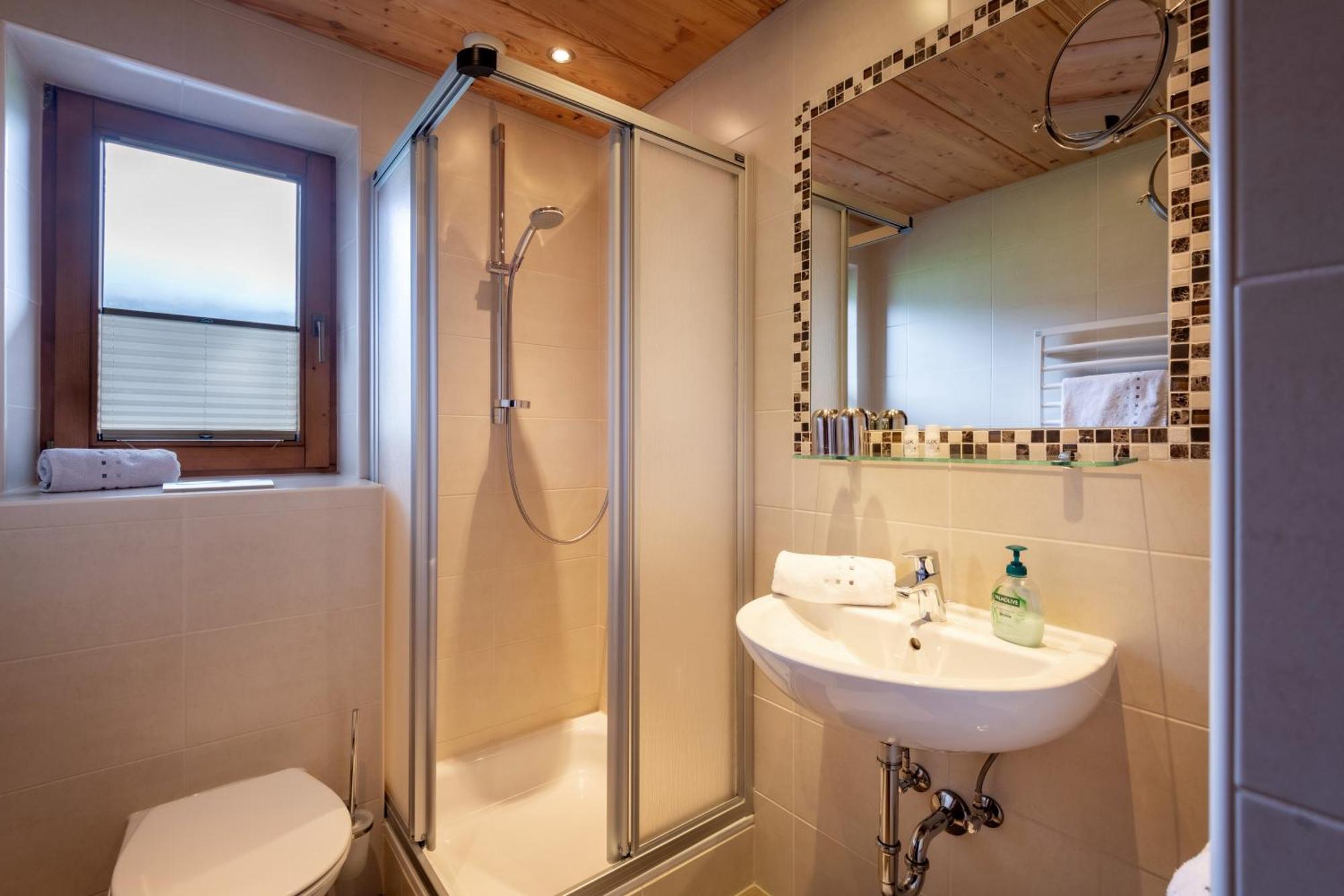 Haus Schroll Appartement Ried im Zillertal Buitenkant foto